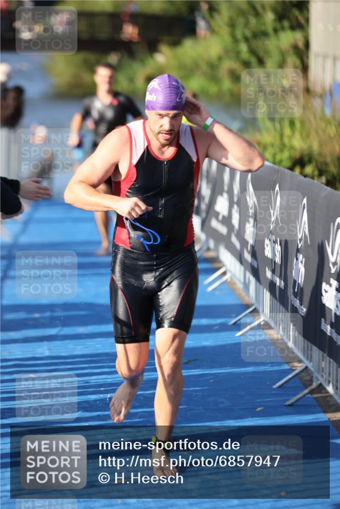 25.08.2024 - Elbe Triathlon Hamburg H.Heesch http://msf.ph/oto/6857947 25.08.2024 09:07:33 Schwimmen 224, 234, 280, 321, 326, 1851 meine-sportfotos.de