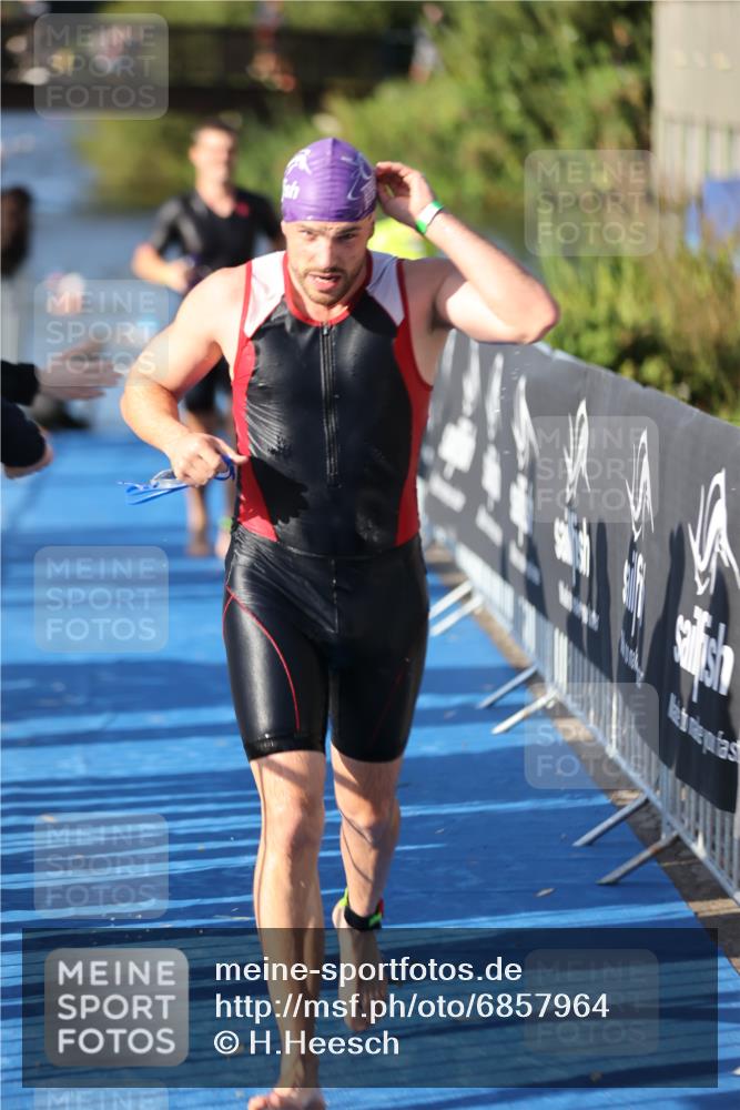25.08.2024 - Elbe Triathlon Hamburg H.Heesch http://msf.ph/oto/6857964 25.08.2024 09:07:33 Schwimmen 224, 234, 280, 321, 326, 1851 meine-sportfotos.de