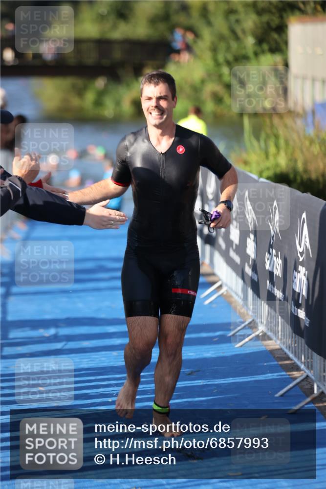 25.08.2024 - Elbe Triathlon Hamburg H.Heesch http://msf.ph/oto/6857993 25.08.2024 09:07:36 Schwimmen 224, 234, 280, 321, 326, 1851 meine-sportfotos.de