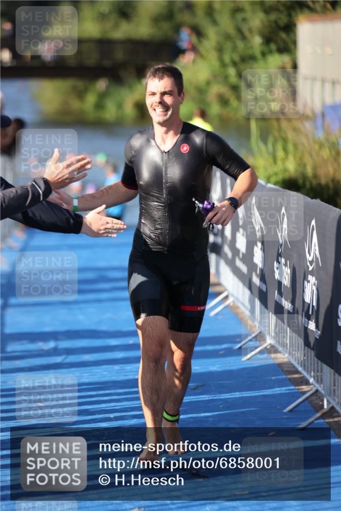 25.08.2024 - Elbe Triathlon Hamburg H.Heesch http://msf.ph/oto/6858001 25.08.2024 09:07:36 Schwimmen 224, 234, 280, 321, 326, 1851 meine-sportfotos.de