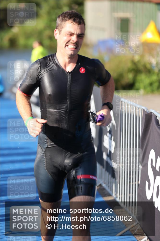25.08.2024 - Elbe Triathlon Hamburg H.Heesch http://msf.ph/oto/6858062 25.08.2024 09:07:37 Schwimmen 224, 234, 280, 321, 326, 1851 meine-sportfotos.de