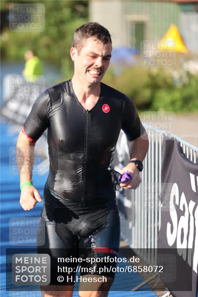 25.08.2024 - Elbe Triathlon Hamburg H.Heesch http://msf.ph/oto/6858072 25.08.2024 09:07:37 Schwimmen 224, 234, 280, 321, 326, 1851 meine-sportfotos.de