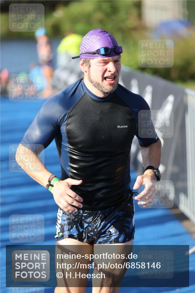 25.08.2024 - Elbe Triathlon Hamburg H.Heesch http://msf.ph/oto/6858146 25.08.2024 09:07:50 Schwimmen 234, 268, 269, 279, 280, 359, 1851 meine-sportfotos.de