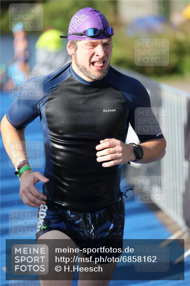 25.08.2024 - Elbe Triathlon Hamburg H.Heesch http://msf.ph/oto/6858162 25.08.2024 09:07:50 Schwimmen 234, 268, 269, 279, 280, 359, 1851 meine-sportfotos.de