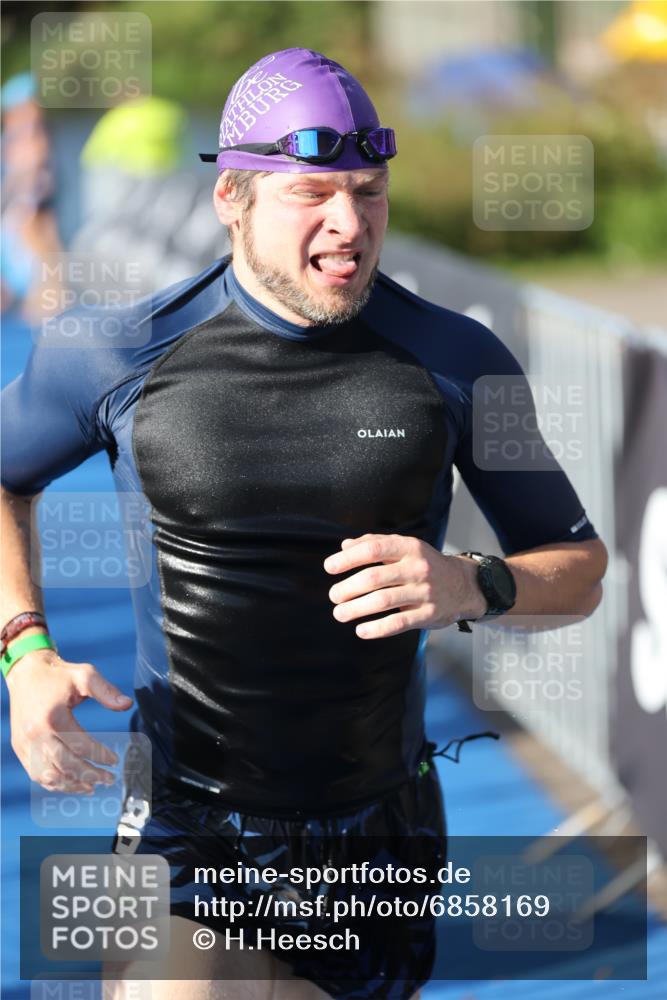 25.08.2024 - Elbe Triathlon Hamburg H.Heesch http://msf.ph/oto/6858169 25.08.2024 09:07:50 Schwimmen 234, 268, 269, 279, 280, 359, 1851 meine-sportfotos.de