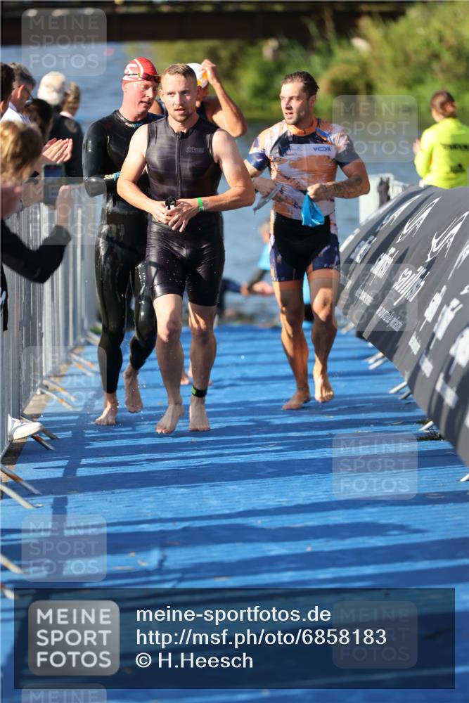 25.08.2024 - Elbe Triathlon Hamburg H.Heesch http://msf.ph/oto/6858183 25.08.2024 09:08:00 Schwimmen 268, 269, 279, 280, 300, 359 meine-sportfotos.de