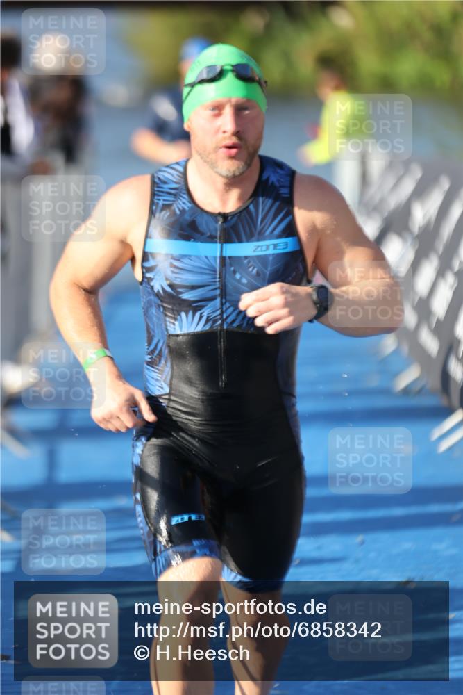 25.08.2024 - Elbe Triathlon Hamburg H.Heesch http://msf.ph/oto/6858342 25.08.2024 09:08:08 Schwimmen 268, 269, 279, 300, 359 meine-sportfotos.de