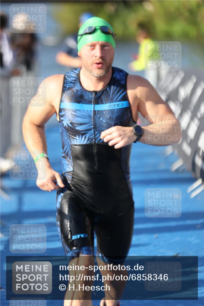 25.08.2024 - Elbe Triathlon Hamburg H.Heesch http://msf.ph/oto/6858346 25.08.2024 09:08:08 Schwimmen 268, 269, 279, 300, 359 meine-sportfotos.de