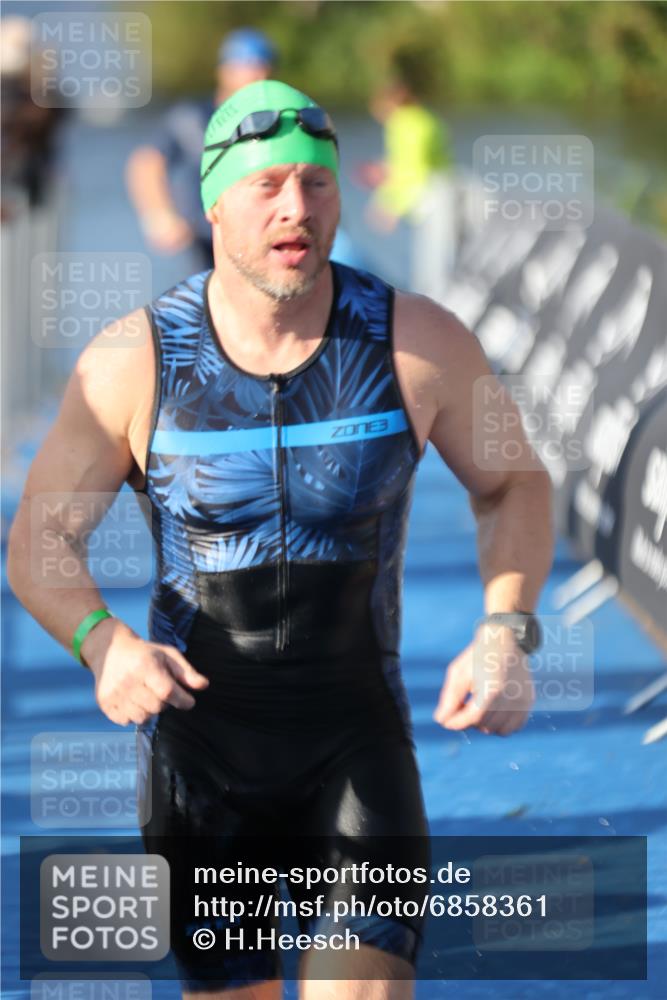 25.08.2024 - Elbe Triathlon Hamburg H.Heesch http://msf.ph/oto/6858361 25.08.2024 09:08:08 Schwimmen 268, 269, 279, 300, 359 meine-sportfotos.de
