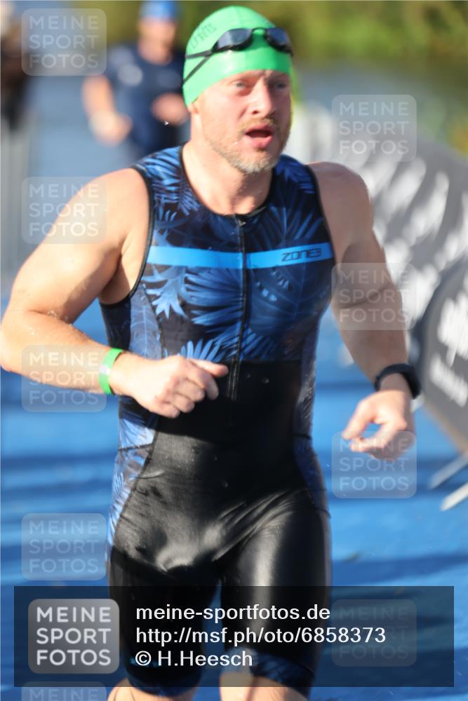 25.08.2024 - Elbe Triathlon Hamburg H.Heesch http://msf.ph/oto/6858373 25.08.2024 09:08:08 Schwimmen 268, 269, 279, 300, 359 meine-sportfotos.de