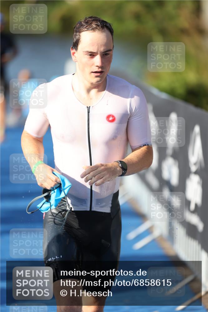 25.08.2024 - Elbe Triathlon Hamburg H.Heesch http://msf.ph/oto/6858615 25.08.2024 09:09:25 Schwimmen 199, 200, 213, 267, 327, 328 meine-sportfotos.de
