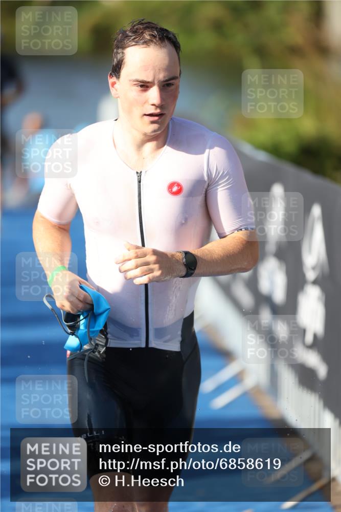 25.08.2024 - Elbe Triathlon Hamburg H.Heesch http://msf.ph/oto/6858619 25.08.2024 09:09:25 Schwimmen 199, 200, 213, 267, 327, 328 meine-sportfotos.de