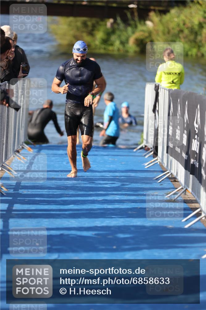 25.08.2024 - Elbe Triathlon Hamburg H.Heesch http://msf.ph/oto/6858633 25.08.2024 09:09:26 Schwimmen 199, 200, 213, 267, 327, 328 meine-sportfotos.de