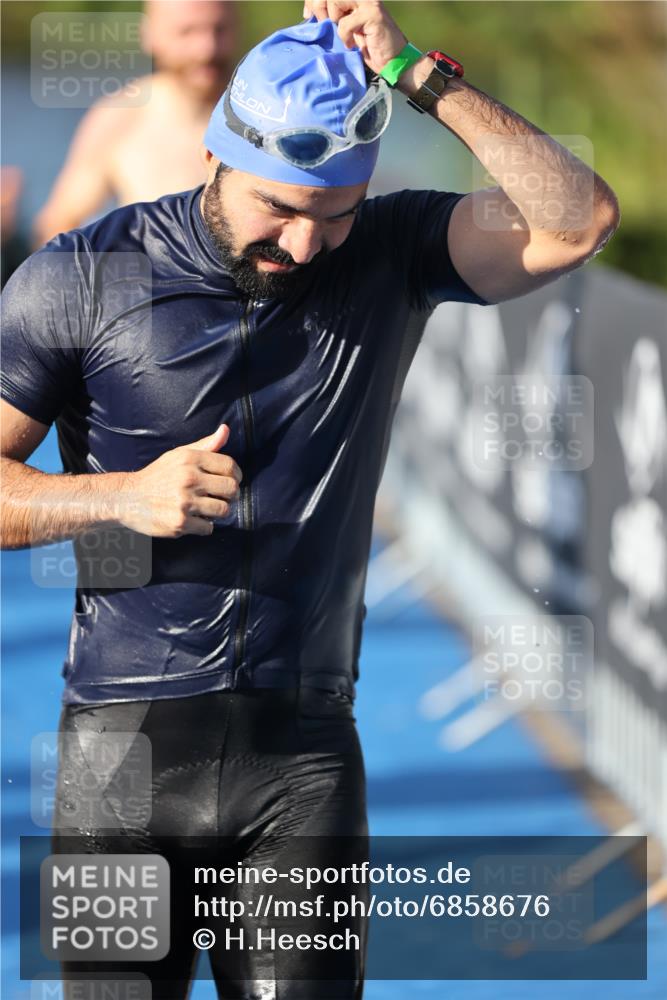 25.08.2024 - Elbe Triathlon Hamburg H.Heesch http://msf.ph/oto/6858676 25.08.2024 09:09:32 Schwimmen 199, 200, 213, 246, 267, 327, 328 meine-sportfotos.de