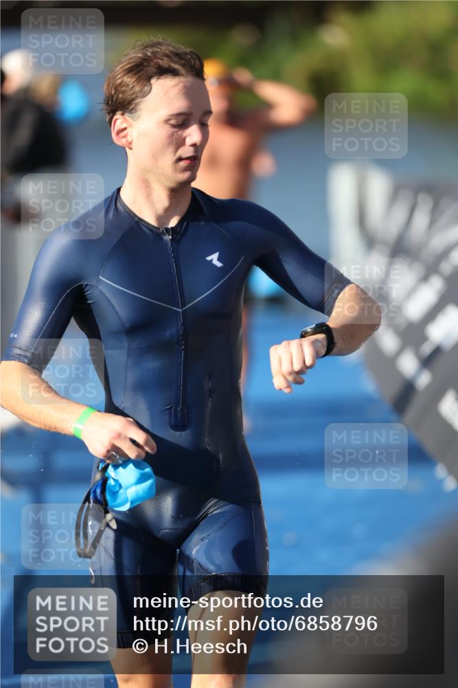 25.08.2024 - Elbe Triathlon Hamburg H.Heesch http://msf.ph/oto/6858796 25.08.2024 09:09:41 Schwimmen 199, 200, 213, 246, 267, 327, 328, 339 meine-sportfotos.de