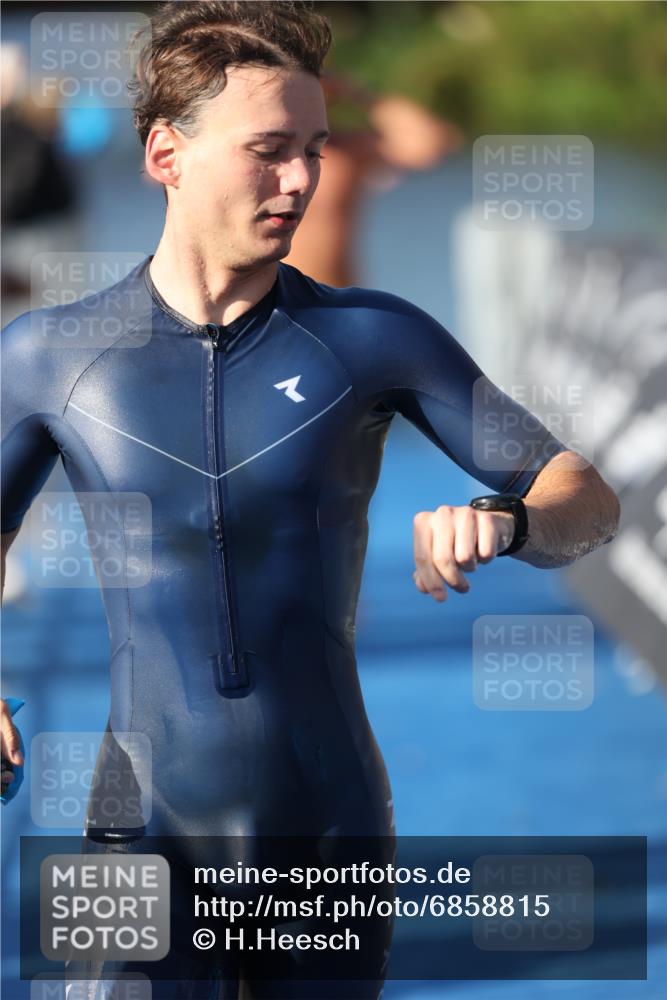 25.08.2024 - Elbe Triathlon Hamburg H.Heesch http://msf.ph/oto/6858815 25.08.2024 09:09:42 Schwimmen 199, 200, 213, 246, 267, 327, 328, 339 meine-sportfotos.de