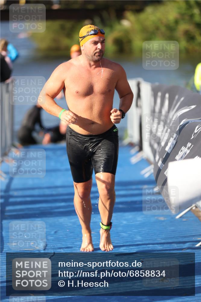 25.08.2024 - Elbe Triathlon Hamburg H.Heesch http://msf.ph/oto/6858834 25.08.2024 09:09:43 Schwimmen 199, 200, 213, 246, 267, 327, 328, 339 meine-sportfotos.de