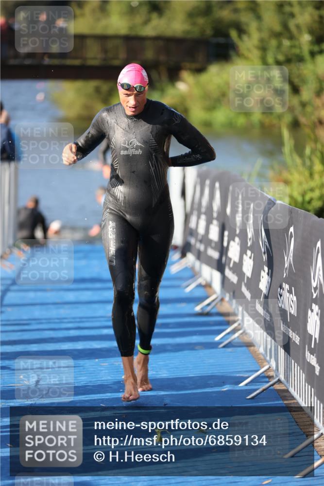 25.08.2024 - Elbe Triathlon Hamburg H.Heesch http://msf.ph/oto/6859134 25.08.2024 09:11:13 Schwimmen 336, 396, 399 meine-sportfotos.de