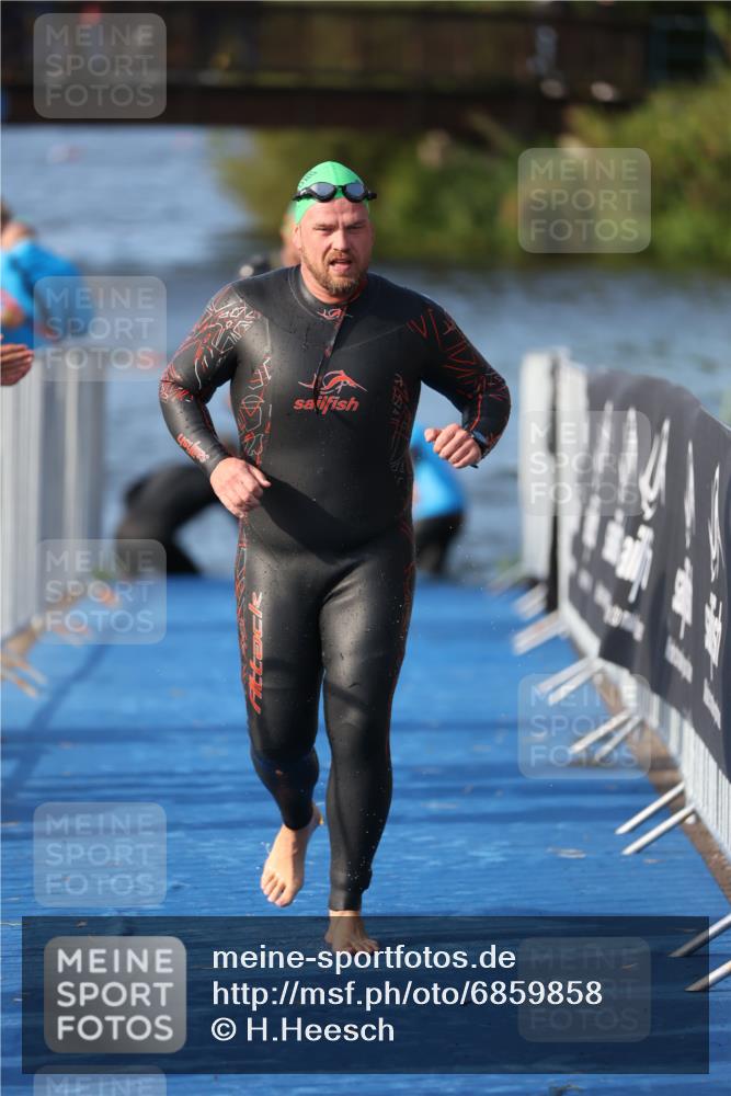 25.08.2024 - Elbe Triathlon Hamburg H.Heesch http://msf.ph/oto/6859858 25.08.2024 09:13:31 Schwimmen 220, 340, 342, 408, 410, 443 meine-sportfotos.de