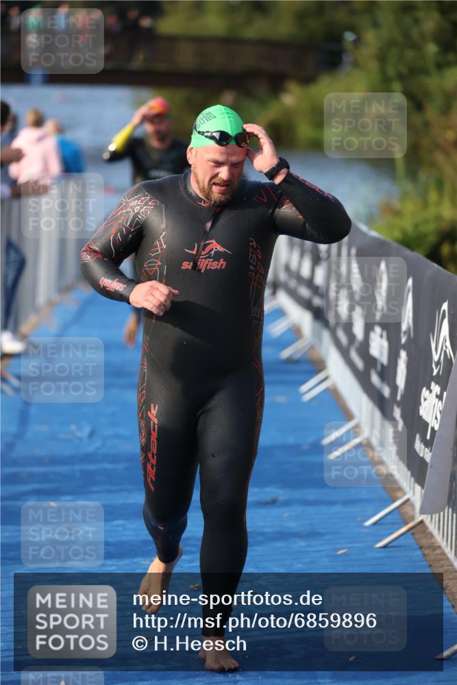 25.08.2024 - Elbe Triathlon Hamburg H.Heesch http://msf.ph/oto/6859896 25.08.2024 09:13:33 Schwimmen 220, 340, 342, 408, 410, 443 meine-sportfotos.de
