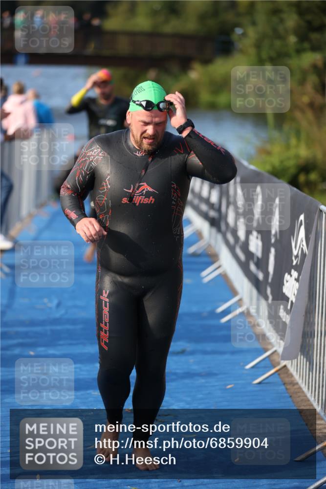 25.08.2024 - Elbe Triathlon Hamburg H.Heesch http://msf.ph/oto/6859904 25.08.2024 09:13:33 Schwimmen 220, 340, 342, 408, 410, 443 meine-sportfotos.de