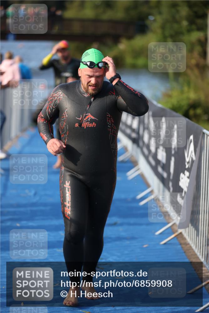 25.08.2024 - Elbe Triathlon Hamburg H.Heesch http://msf.ph/oto/6859908 25.08.2024 09:13:33 Schwimmen 220, 340, 342, 408, 410, 443 meine-sportfotos.de