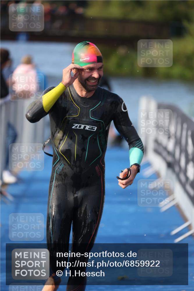 25.08.2024 - Elbe Triathlon Hamburg H.Heesch http://msf.ph/oto/6859922 25.08.2024 09:13:36 Schwimmen 220, 340, 342, 408, 410, 443 meine-sportfotos.de