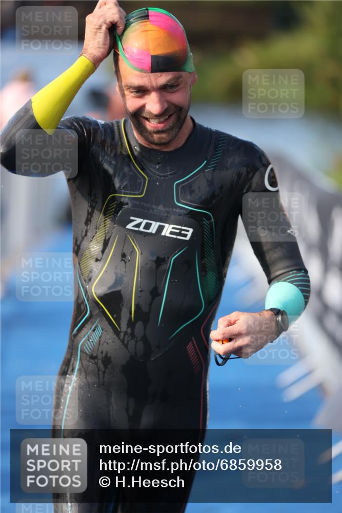 25.08.2024 - Elbe Triathlon Hamburg H.Heesch http://msf.ph/oto/6859958 25.08.2024 09:13:36 Schwimmen 220, 340, 342, 408, 410, 443 meine-sportfotos.de