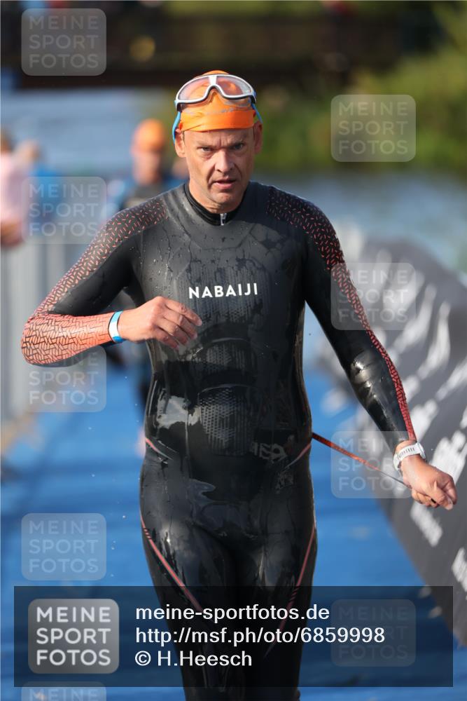 25.08.2024 - Elbe Triathlon Hamburg H.Heesch http://msf.ph/oto/6859998 25.08.2024 09:13:47 Schwimmen 340, 342, 349, 408, 420, 440 meine-sportfotos.de