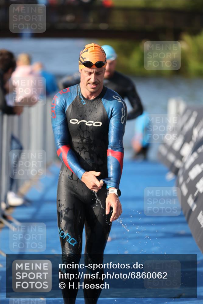 25.08.2024 - Elbe Triathlon Hamburg H.Heesch http://msf.ph/oto/6860062 25.08.2024 09:13:51 Schwimmen 340, 342, 349, 367, 408, 420, 440 meine-sportfotos.de