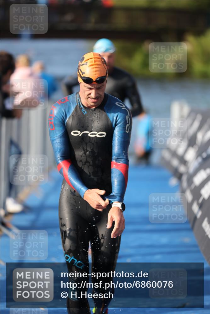 25.08.2024 - Elbe Triathlon Hamburg H.Heesch http://msf.ph/oto/6860076 25.08.2024 09:13:51 Schwimmen 340, 342, 349, 367, 408, 420, 440 meine-sportfotos.de