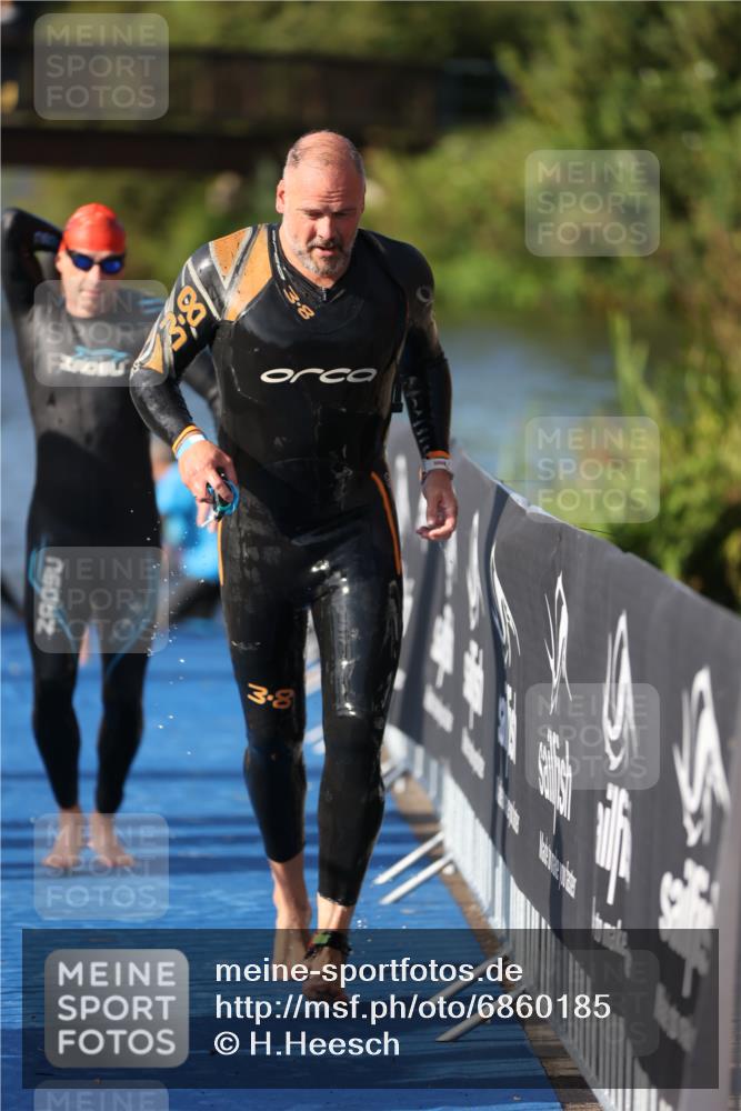 25.08.2024 - Elbe Triathlon Hamburg H.Heesch http://msf.ph/oto/6860185 25.08.2024 09:14:23 Schwimmen 367, 404, 414, 415, 419, 465 meine-sportfotos.de