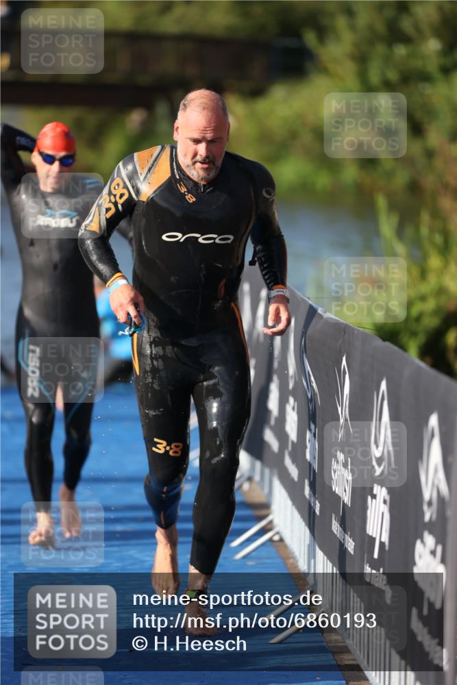 25.08.2024 - Elbe Triathlon Hamburg H.Heesch http://msf.ph/oto/6860193 25.08.2024 09:14:23 Schwimmen 367, 404, 414, 415, 419, 465 meine-sportfotos.de