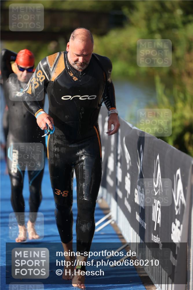 25.08.2024 - Elbe Triathlon Hamburg H.Heesch http://msf.ph/oto/6860210 25.08.2024 09:14:24 Schwimmen 338, 404, 414, 415, 419, 465 meine-sportfotos.de