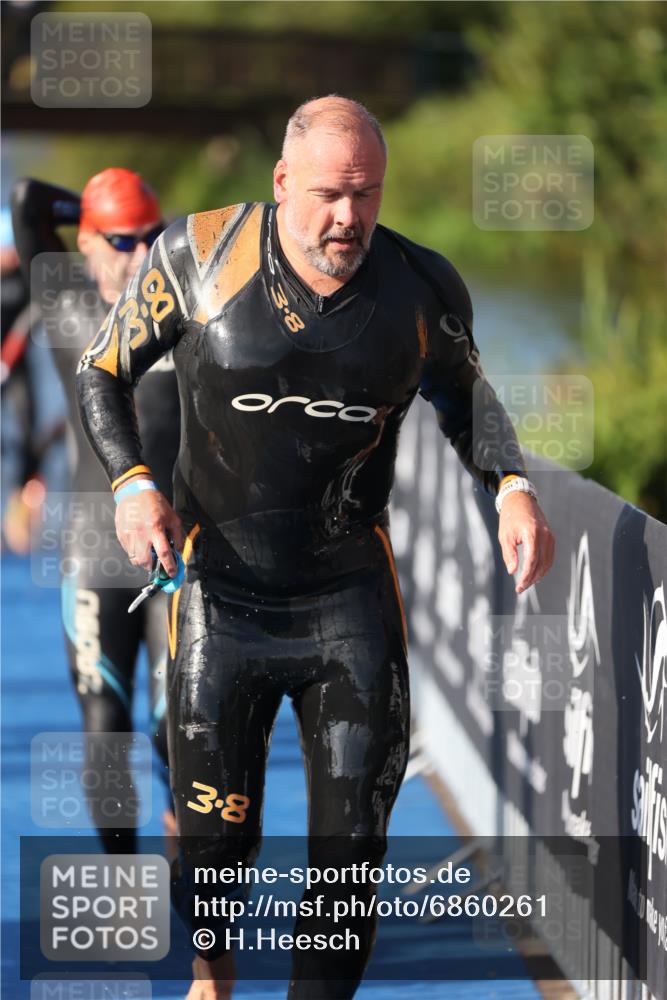25.08.2024 - Elbe Triathlon Hamburg H.Heesch http://msf.ph/oto/6860261 25.08.2024 09:14:25 Schwimmen 338, 404, 414, 415, 419, 465 meine-sportfotos.de