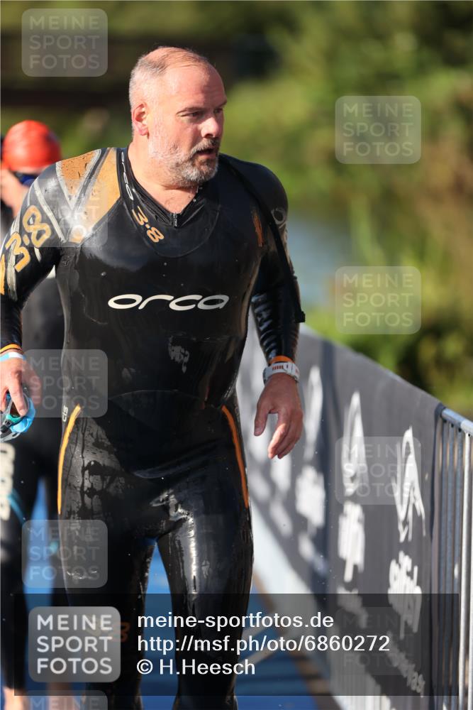 25.08.2024 - Elbe Triathlon Hamburg H.Heesch http://msf.ph/oto/6860272 25.08.2024 09:14:25 Schwimmen 338, 404, 414, 415, 419, 465 meine-sportfotos.de