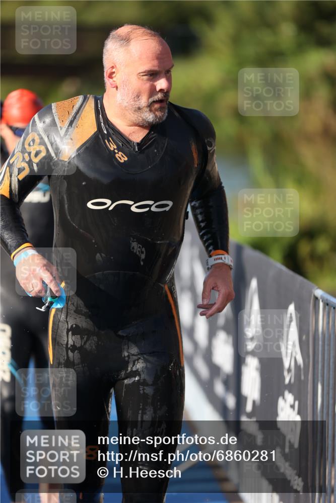 25.08.2024 - Elbe Triathlon Hamburg H.Heesch http://msf.ph/oto/6860281 25.08.2024 09:14:25 Schwimmen 338, 404, 414, 415, 419, 465 meine-sportfotos.de