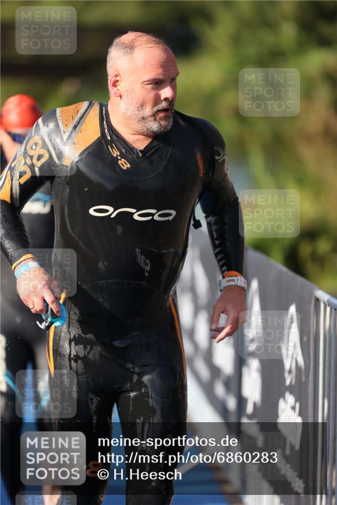 25.08.2024 - Elbe Triathlon Hamburg H.Heesch http://msf.ph/oto/6860283 25.08.2024 09:14:25 Schwimmen 338, 404, 414, 415, 419, 465 meine-sportfotos.de