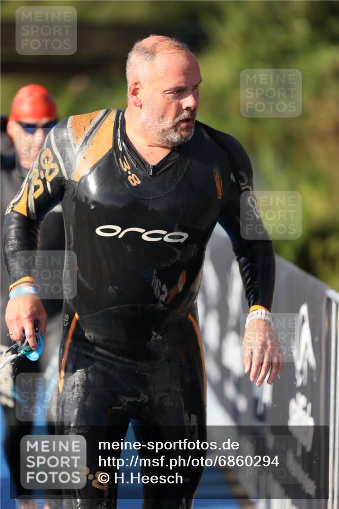 25.08.2024 - Elbe Triathlon Hamburg H.Heesch http://msf.ph/oto/6860294 25.08.2024 09:14:26 Schwimmen 338, 404, 414, 415, 419, 465 meine-sportfotos.de
