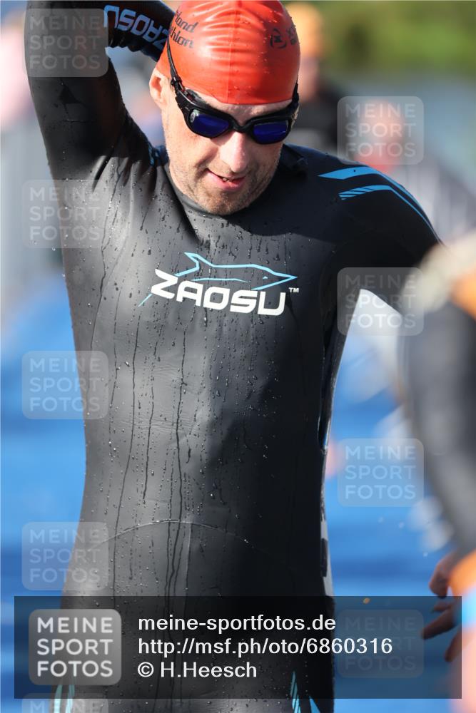 25.08.2024 - Elbe Triathlon Hamburg H.Heesch http://msf.ph/oto/6860316 25.08.2024 09:14:28 Schwimmen 338, 404, 414, 415, 419, 465 meine-sportfotos.de