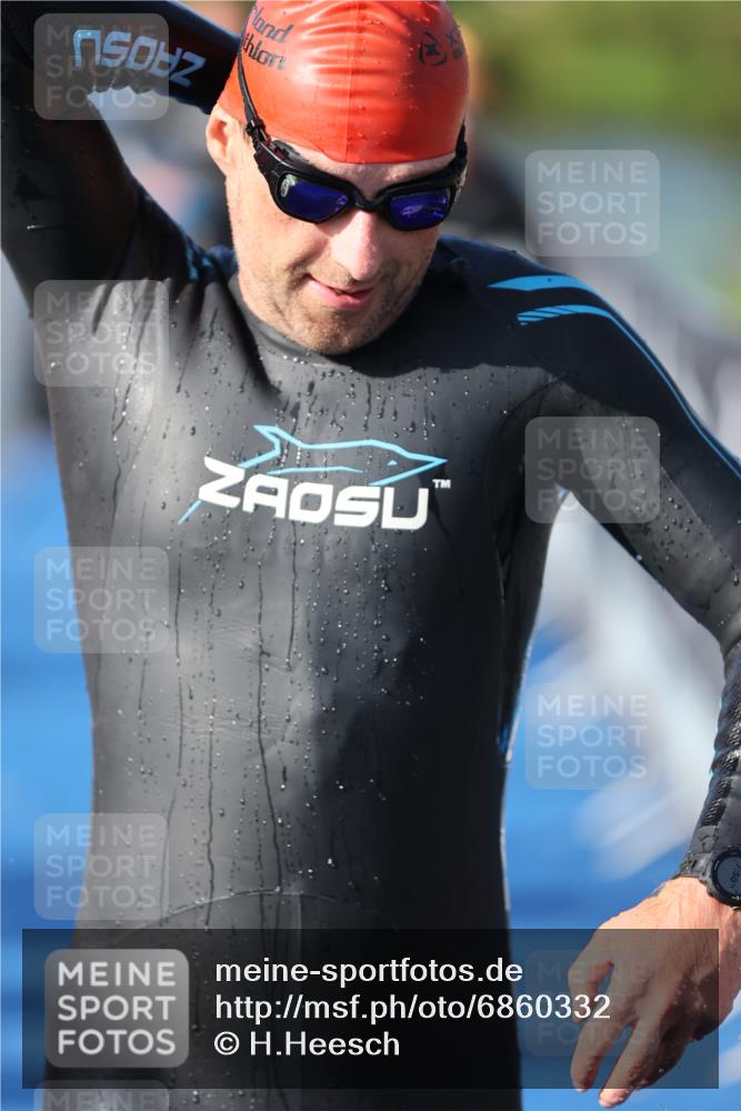 25.08.2024 - Elbe Triathlon Hamburg H.Heesch http://msf.ph/oto/6860332 25.08.2024 09:14:28 Schwimmen 338, 404, 414, 415, 419, 465 meine-sportfotos.de