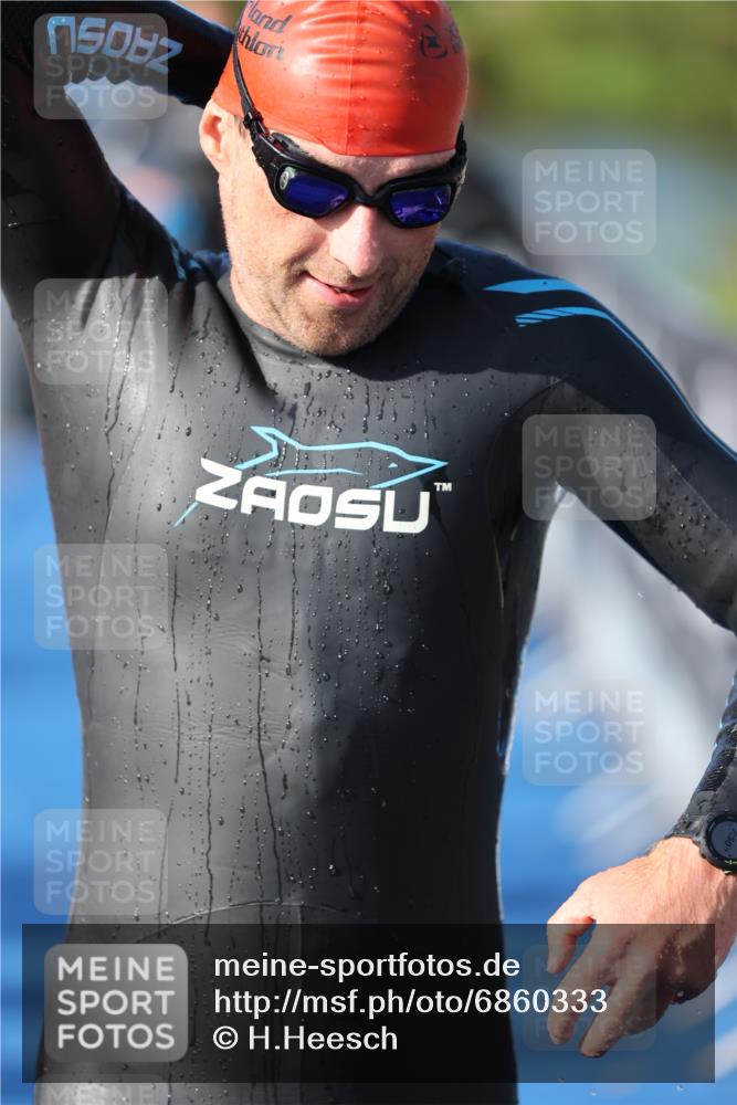 25.08.2024 - Elbe Triathlon Hamburg H.Heesch http://msf.ph/oto/6860333 25.08.2024 09:14:28 Schwimmen 338, 404, 414, 415, 419, 465 meine-sportfotos.de