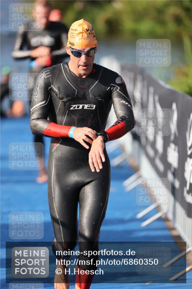 25.08.2024 - Elbe Triathlon Hamburg H.Heesch http://msf.ph/oto/6860350 25.08.2024 09:14:30 Schwimmen 338, 404, 414, 415, 419, 465 meine-sportfotos.de