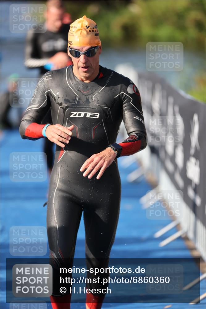 25.08.2024 - Elbe Triathlon Hamburg H.Heesch http://msf.ph/oto/6860360 25.08.2024 09:14:30 Schwimmen 338, 404, 414, 415, 419, 465 meine-sportfotos.de