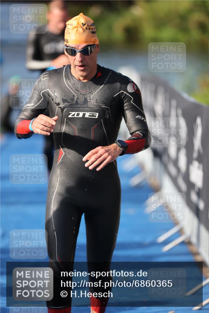 25.08.2024 - Elbe Triathlon Hamburg H.Heesch http://msf.ph/oto/6860365 25.08.2024 09:14:30 Schwimmen 338, 404, 414, 415, 419, 465 meine-sportfotos.de