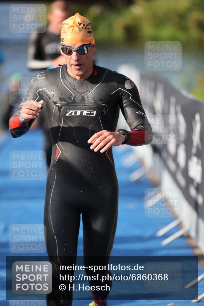25.08.2024 - Elbe Triathlon Hamburg H.Heesch http://msf.ph/oto/6860368 25.08.2024 09:14:30 Schwimmen 338, 404, 414, 415, 419, 465 meine-sportfotos.de