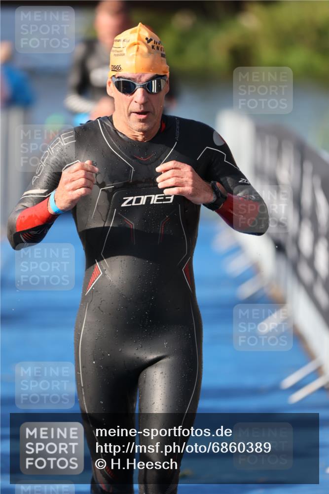 25.08.2024 - Elbe Triathlon Hamburg H.Heesch http://msf.ph/oto/6860389 25.08.2024 09:14:30 Schwimmen 338, 404, 414, 415, 419, 465 meine-sportfotos.de