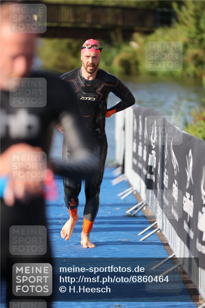 25.08.2024 - Elbe Triathlon Hamburg H.Heesch http://msf.ph/oto/6860464 25.08.2024 09:14:34 Schwimmen 338, 404, 414, 415, 419, 465 meine-sportfotos.de