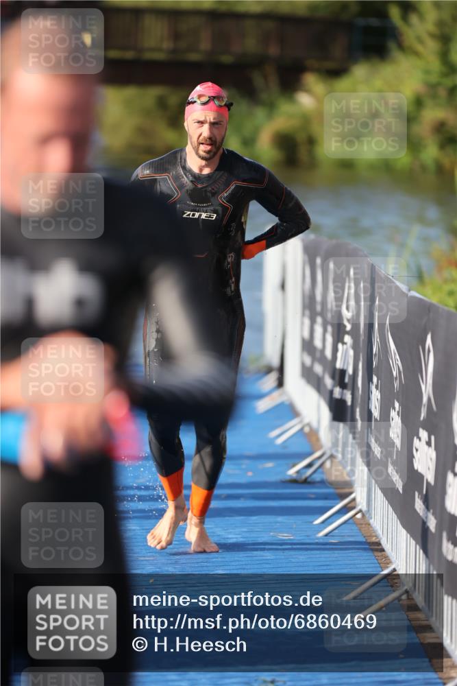 25.08.2024 - Elbe Triathlon Hamburg H.Heesch http://msf.ph/oto/6860469 25.08.2024 09:14:34 Schwimmen 338, 404, 414, 415, 419, 465 meine-sportfotos.de