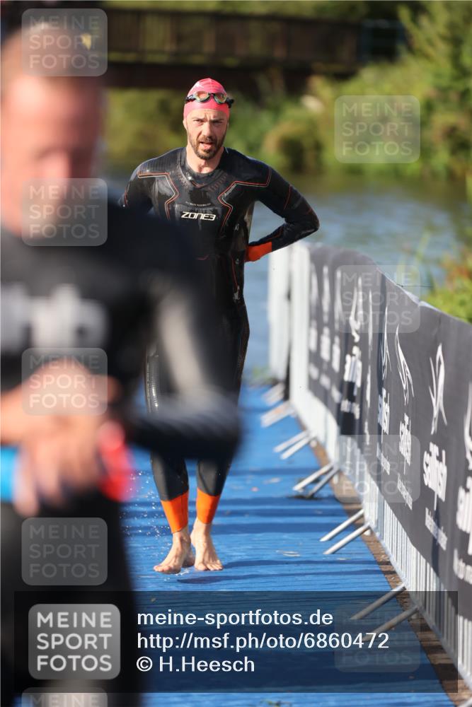 25.08.2024 - Elbe Triathlon Hamburg H.Heesch http://msf.ph/oto/6860472 25.08.2024 09:14:34 Schwimmen 338, 404, 414, 415, 419, 465 meine-sportfotos.de